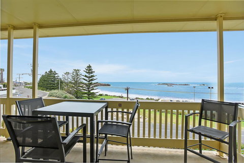 The Dolphins Beachfront Apartments - Accommodation Kalgoorlie 9