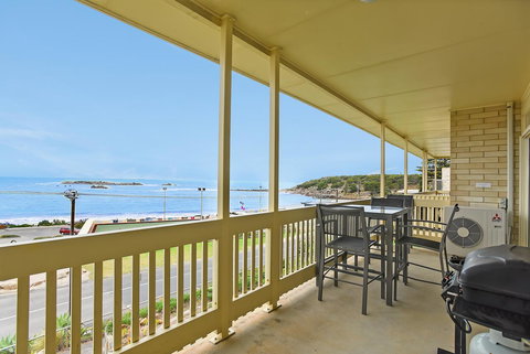 The Dolphins Beachfront Apartments - Accommodation Kalgoorlie 10