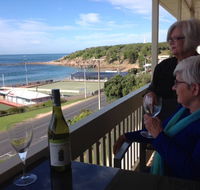 The Dolphins Beachfront Apartments - Accommodation Kalgoorlie