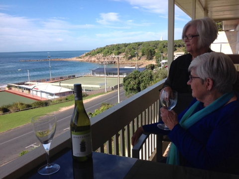 The Dolphins Beachfront Apartments - Accommodation Kalgoorlie 0