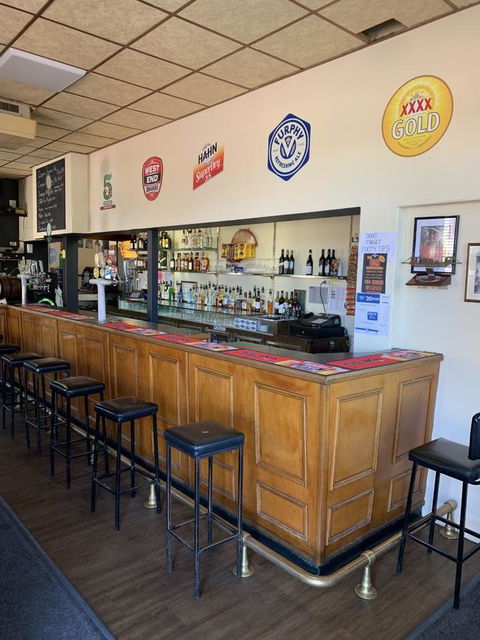 Commercial Hotel Morgan - Accommodation Kalgoorlie 2