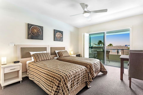 Pacific Blue 278-265 Sandy Pt Rd- Dual Key Access, Wifi, Linen And Air Conditioning - Accommodation Kalgoorlie 9