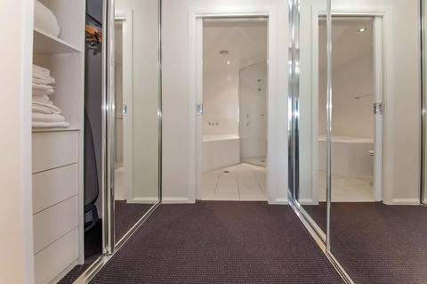 Pacific Blue 278-265 Sandy Pt Rd- Dual Key Access, Wifi, Linen And Air Conditioning - Accommodation Kalgoorlie 13