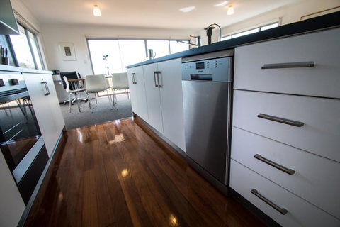 Coorong Waterfront Retreat - Accommodation Kalgoorlie 10