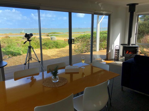 Coorong Waterfront Retreat - Accommodation Kalgoorlie 7