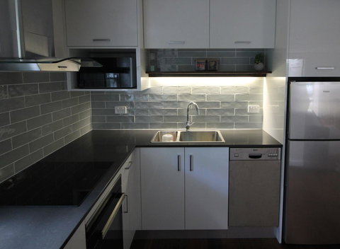 Boatsheds - Accommodation Kalgoorlie 8