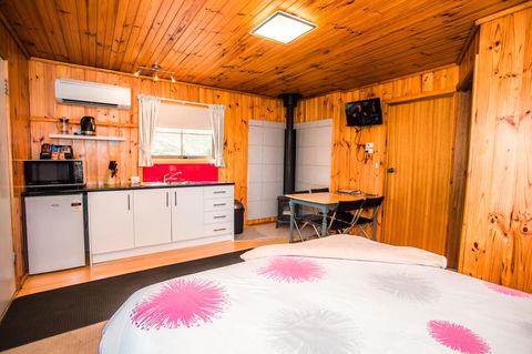 Seppelts View Cabins - Accommodation Kalgoorlie 32