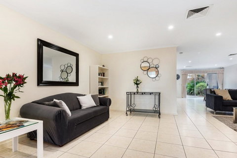 Adelaide Style Accommodation-Close To City-North Adelaide-3 Bdrm- FREE Parking - Accommodation Kalgoorlie 5