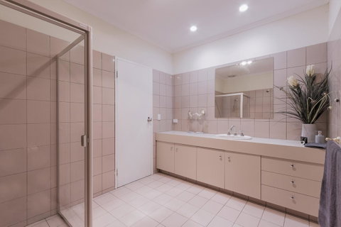 Adelaide Style Accommodation-Close To City-North Adelaide-3 Bdrm- FREE Parking - Accommodation Kalgoorlie 31