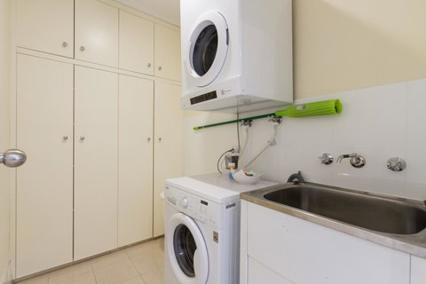 Adelaide Style Accommodation-Close To City-North Adelaide-3 Bdrm- FREE Parking - Accommodation Kalgoorlie 32