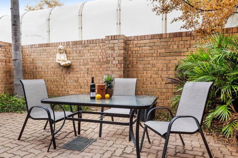 Adelaide Style Accommodation-Close To City-North Adelaide-3 Bdrm- FREE Parking - Accommodation Kalgoorlie 24