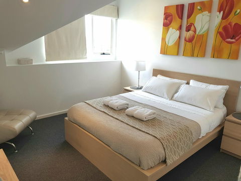 Spacious 4 BR And 2 Bathrooms City Apartment - Accommodation Kalgoorlie 4