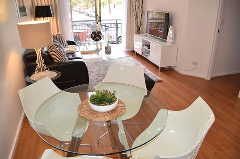 Spacious 4 BR And 2 Bathrooms City Apartment - Accommodation Kalgoorlie 14