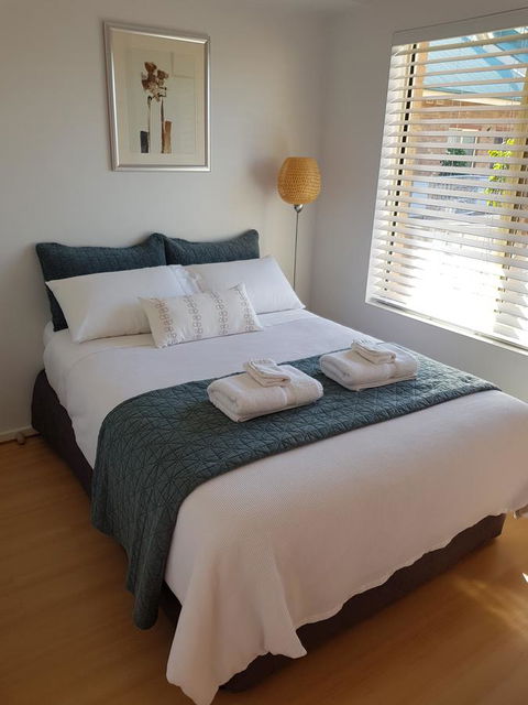 Spacious 4 BR And 2 Bathrooms City Apartment - Accommodation Kalgoorlie 6