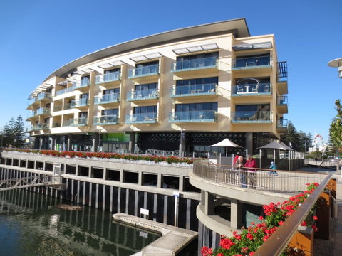 Lights Landing Apartments - Accommodation Kalgoorlie 0