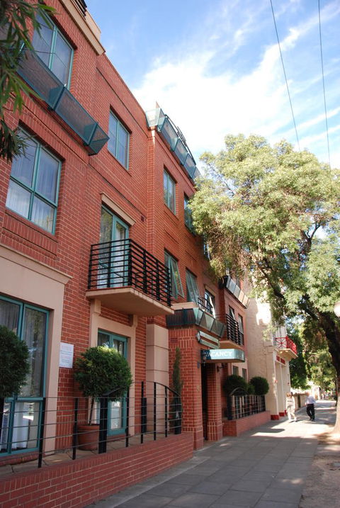 Majestic Tynte Street Apartments - Accommodation Kalgoorlie 4