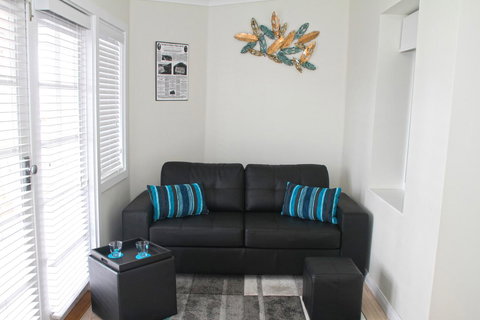 Smugglers Inn Studio Apartments - Accommodation Kalgoorlie 3