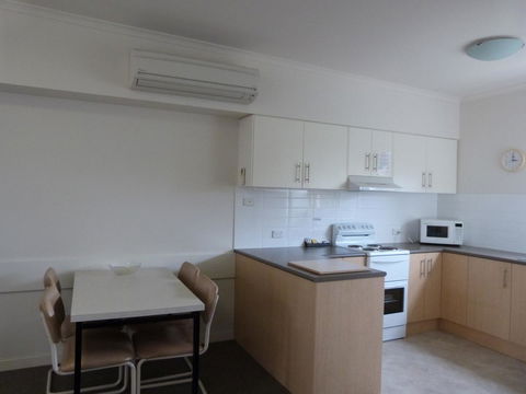Glenelg Holiday Apartments - Corfu - Accommodation Kalgoorlie 7
