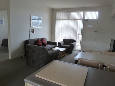 Glenelg Holiday Apartments - Corfu - Accommodation Kalgoorlie 6
