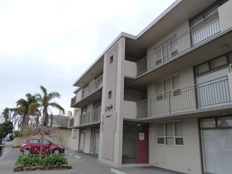 Glenelg Holiday Apartments - Corfu - Accommodation Kalgoorlie 1