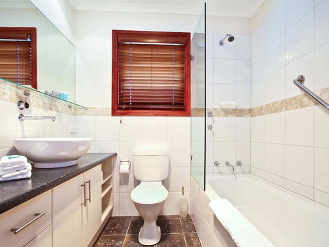 Wine And Roses Bed And Breakfast - Accommodation Kalgoorlie 1