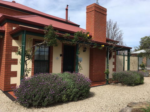 Wine And Roses Bed And Breakfast - Accommodation Kalgoorlie 14
