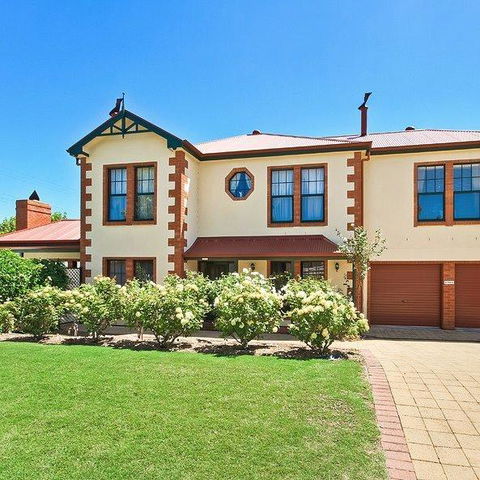 Wine And Roses Bed And Breakfast - Accommodation Kalgoorlie 0