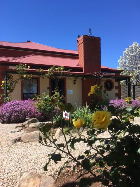 Wine And Roses Bed And Breakfast - Accommodation Kalgoorlie 6