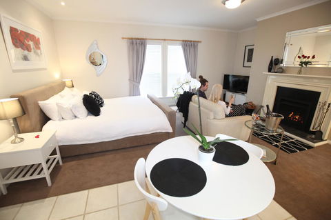 Wine And Roses Bed And Breakfast - Accommodation Kalgoorlie 10