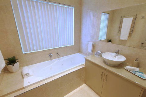 Casavino Luxury Villa - Accommodation Kalgoorlie 26