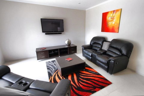 Casavino Luxury Villa - Accommodation Kalgoorlie 24