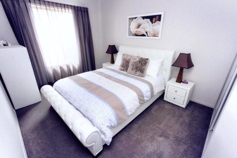 Casavino Luxury Villa - Accommodation Kalgoorlie 6