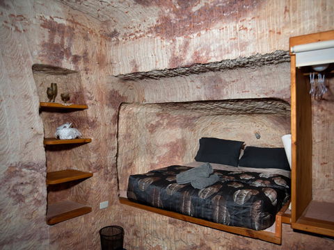 Ali\'s Underground Studio - Accommodation Kalgoorlie 9
