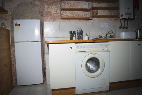 Ali\'s Underground Studio - Accommodation Kalgoorlie 5