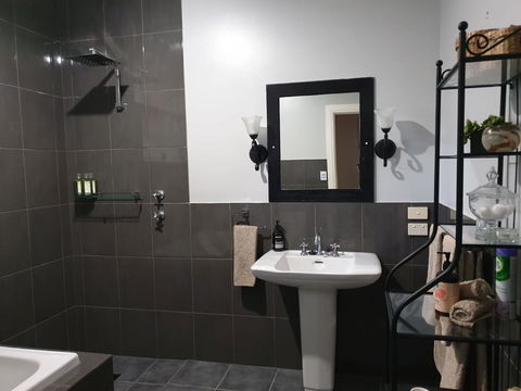 Amy\'s House Bed & Breakfast - Accommodation Kalgoorlie 4