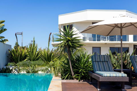 Bayview Beachfront Apartments, In Town Right On The Beach - Accommodation Kalgoorlie 17