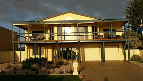 Beachside Escape On The Esplanade - Accommodation Kalgoorlie 0