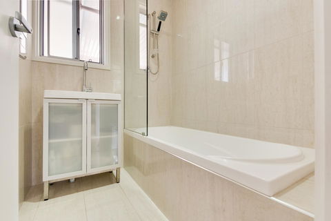 The Island House - Accommodation Kalgoorlie 5