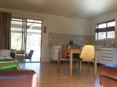 The Island House - Accommodation Kalgoorlie 9