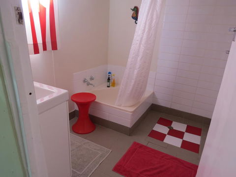 The Pig And Whistle - Accommodation Kalgoorlie 11