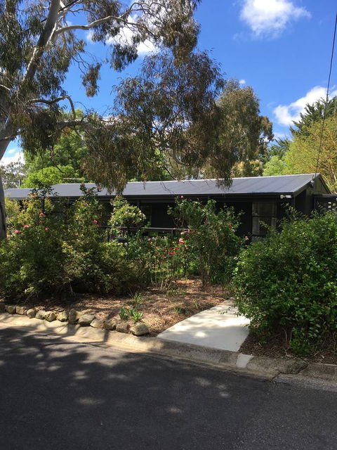 Hilltop Too - Accommodation Kalgoorlie 0