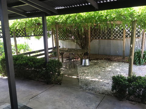 Hilltop Too - Accommodation Kalgoorlie 11