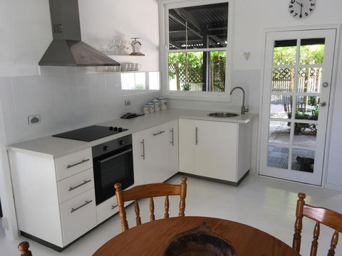 Hilltop Too - Accommodation Kalgoorlie 2