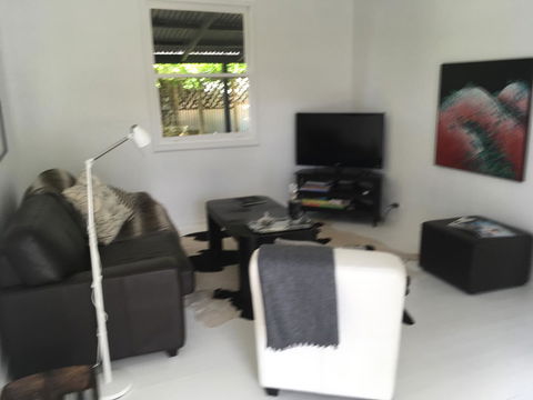 Hilltop Too - Accommodation Kalgoorlie 3