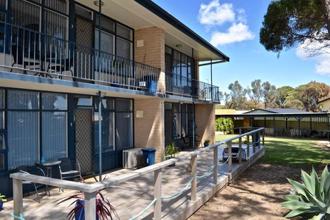 Longbeach Apartments - Accommodation Kalgoorlie 5