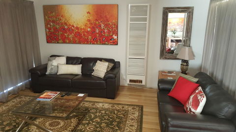 Jacaranda Homestay - Accommodation Kalgoorlie 7
