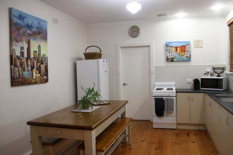 Grace Cottage - Accommodation Kalgoorlie 8