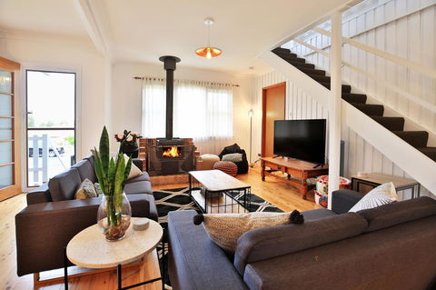 Hudson Bay @ Basin View-Pet Friendly-15 Mins To Hyams Beach - Accommodation Kalgoorlie 0