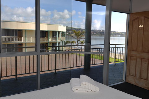 Hilton Beachfront Motel - Accommodation Kalgoorlie 0