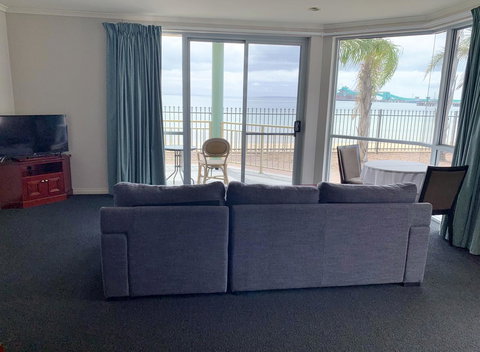 Hilton Beachfront Motel - Accommodation Kalgoorlie 7